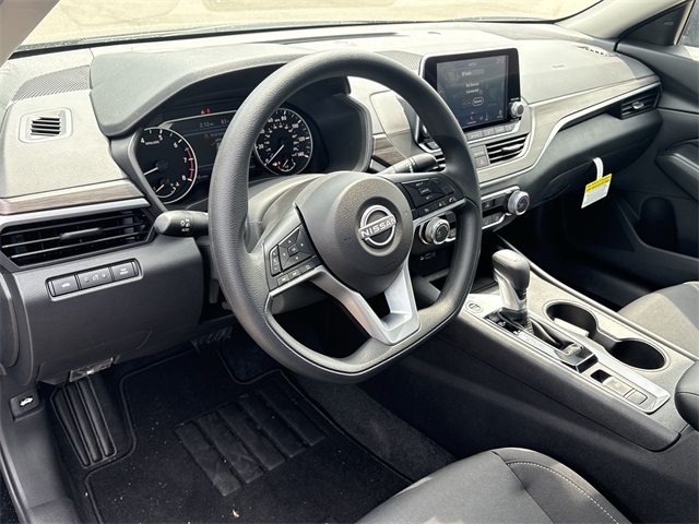 Vehicle image 15 of 37