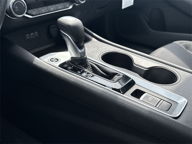 Vehicle image 20 of 37
