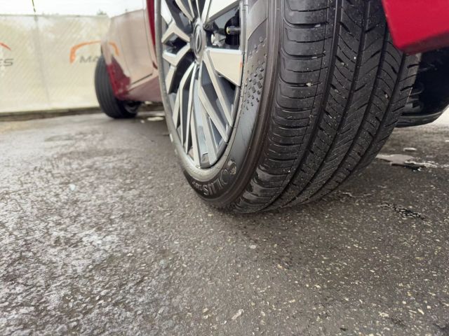 Vehicle image 43 of 49