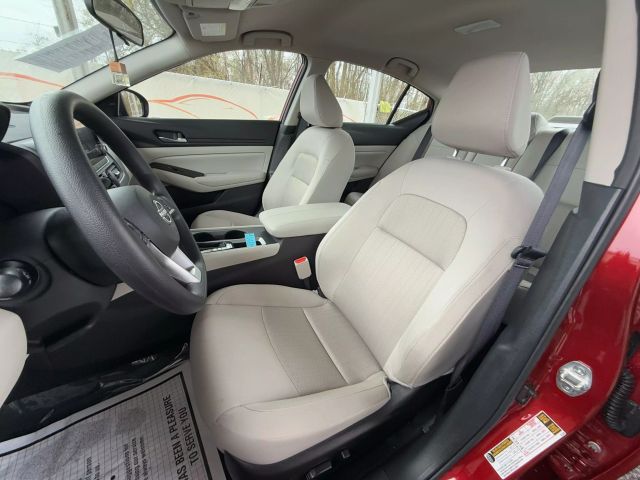 Vehicle image 16 of 49