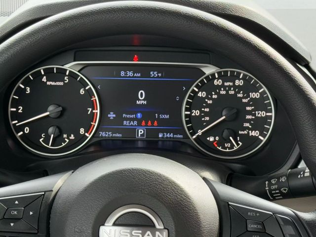 Vehicle image 34 of 49
