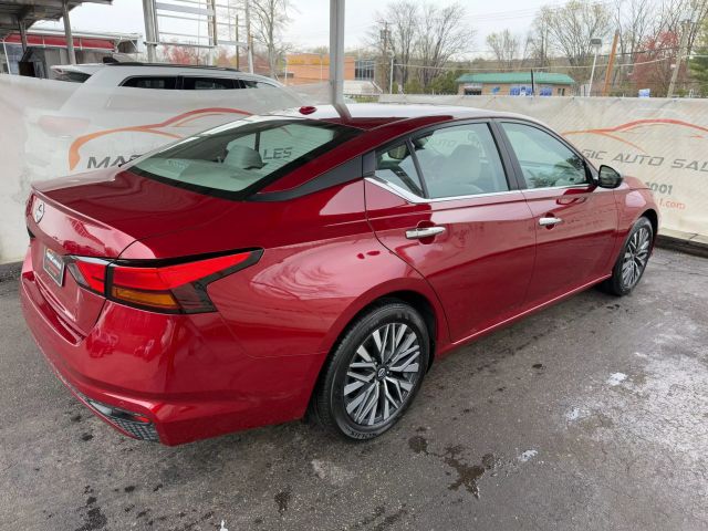 Vehicle image 7 of 49