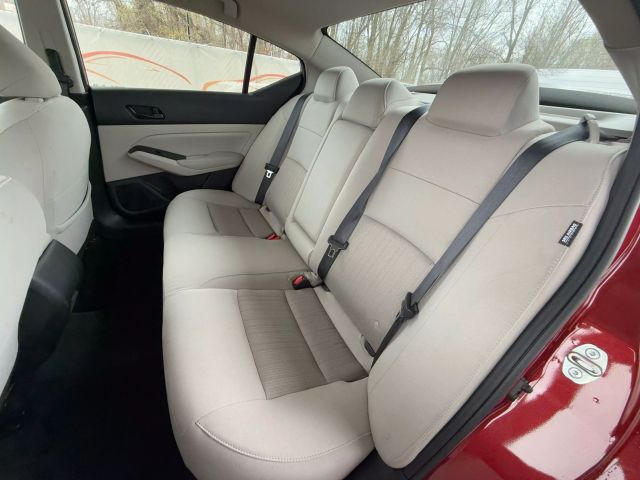 Vehicle image 19 of 49