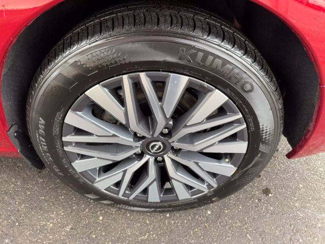Vehicle image 42 of 49