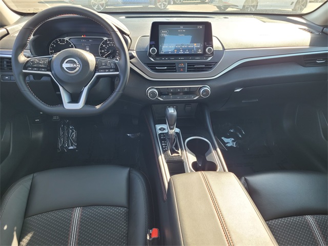 2025 Nissan Altima SR Image 7 of 16