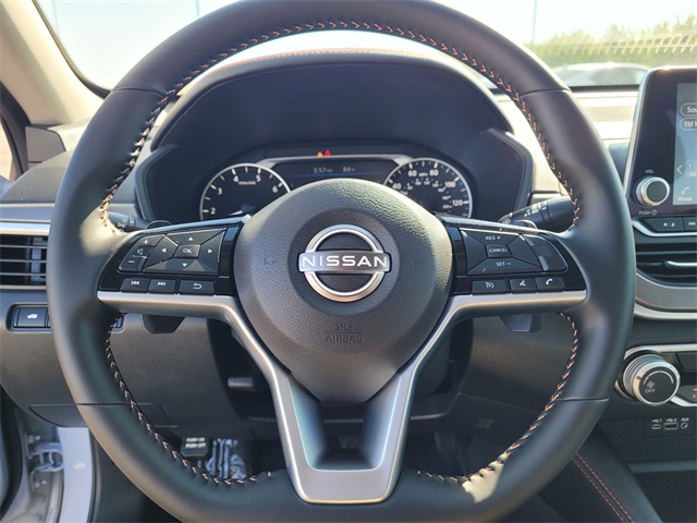 2025 Nissan Altima SR Image 12 of 16