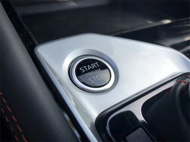 Vehicle image 18 of 19