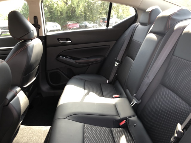 Vehicle image 19 of 19