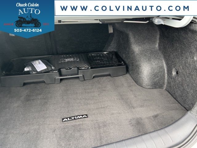 2025 Nissan Altima SR Image 13 of 28