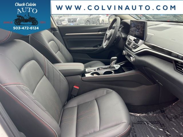 2025 Nissan Altima SR Image 19 of 28