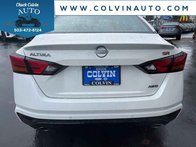 2025 Nissan Altima SR Image 9 of 28