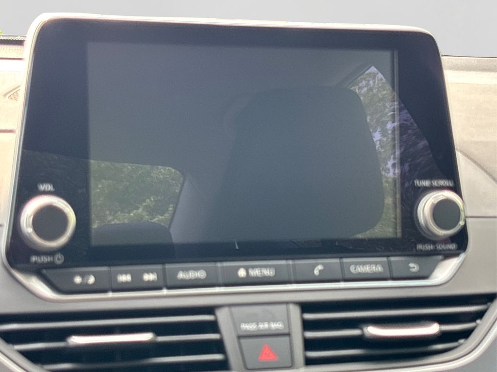 Vehicle image 19 of 44