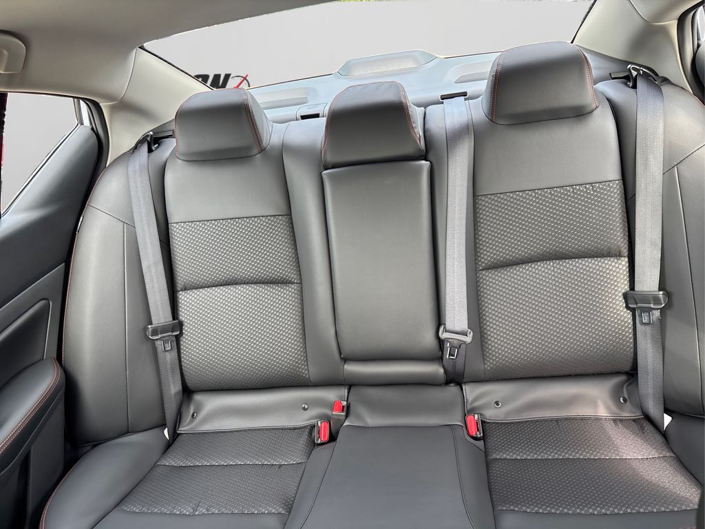 Vehicle image 18 of 44