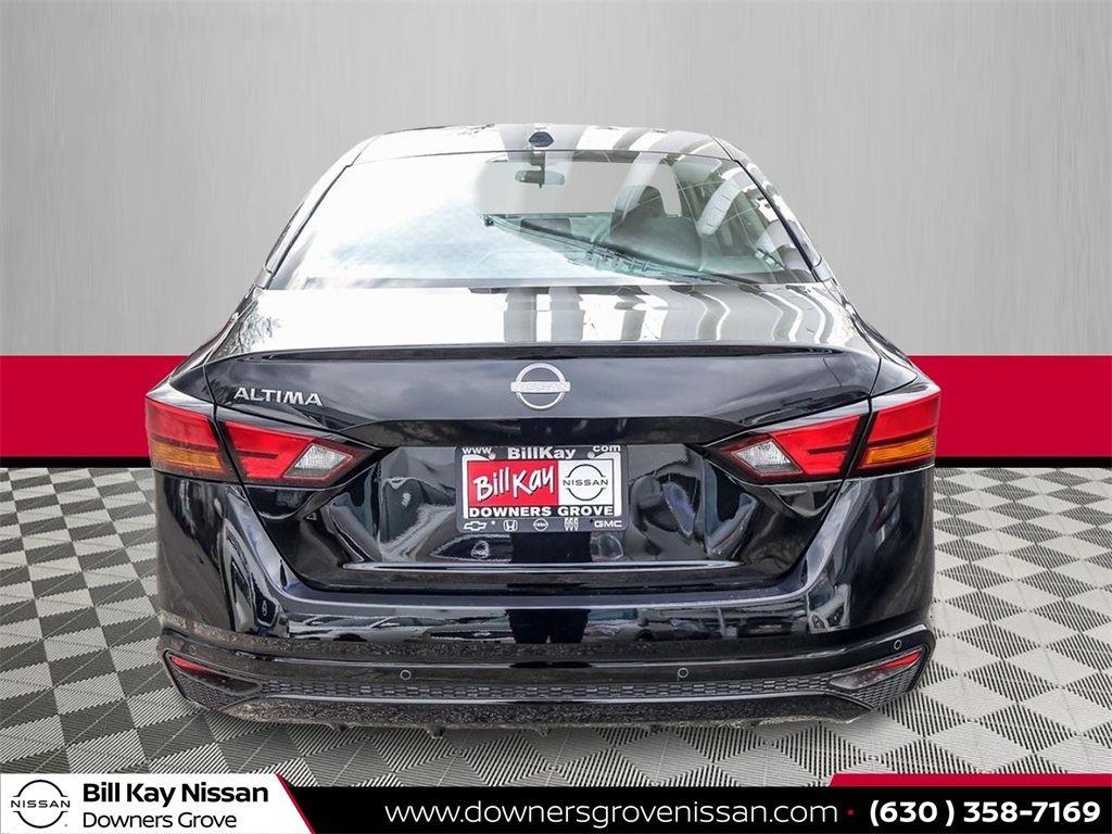 Vehicle image 6 of 19