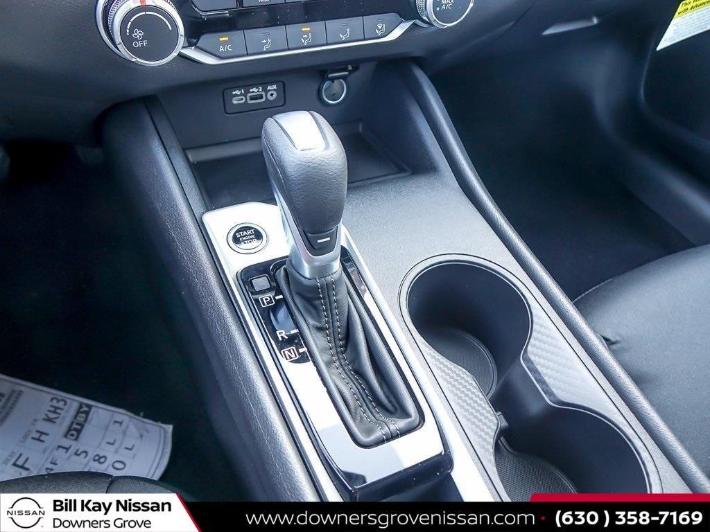 Vehicle image 24 of 25