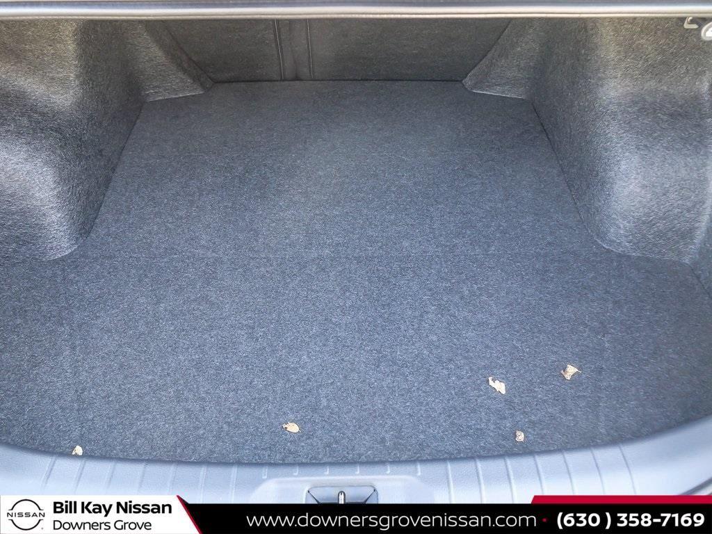 Vehicle image 10 of 25