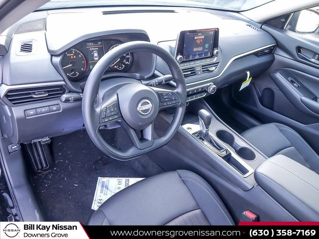 Vehicle image 14 of 25