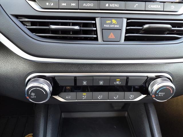 Vehicle image 13 of 14