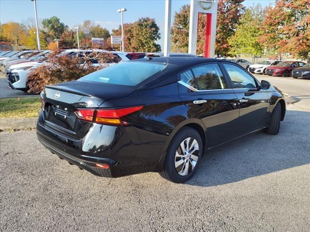 Vehicle image 2 of 14