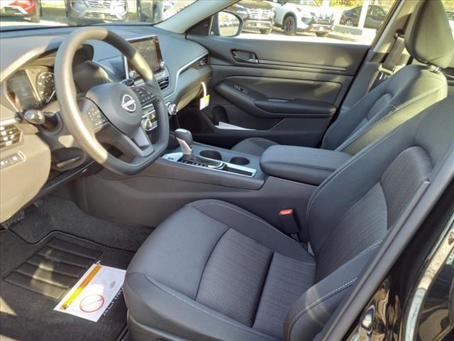 Vehicle image 5 of 14
