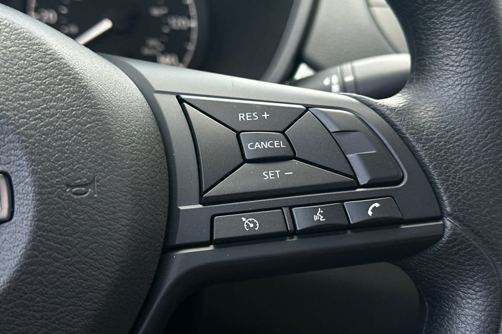 2025 Nissan Altima S Image 30 of 43