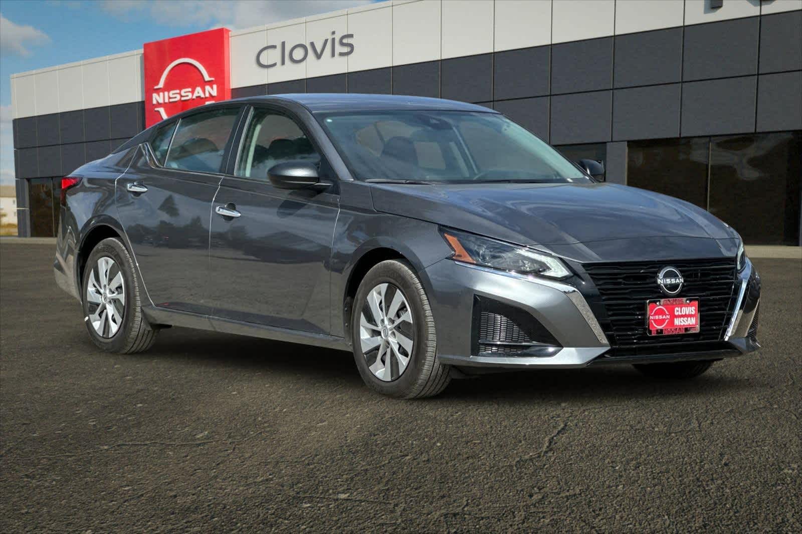 2025 Nissan Altima S Image 3 of 43