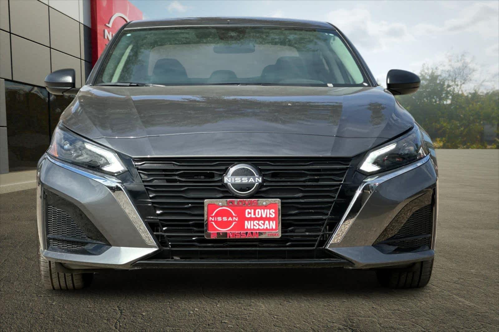 2025 Nissan Altima S Image 2 of 43