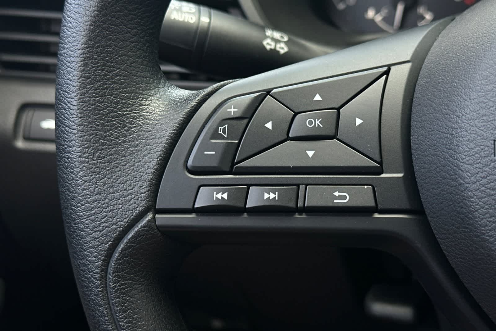 2025 Nissan Altima S Image 24 of 43