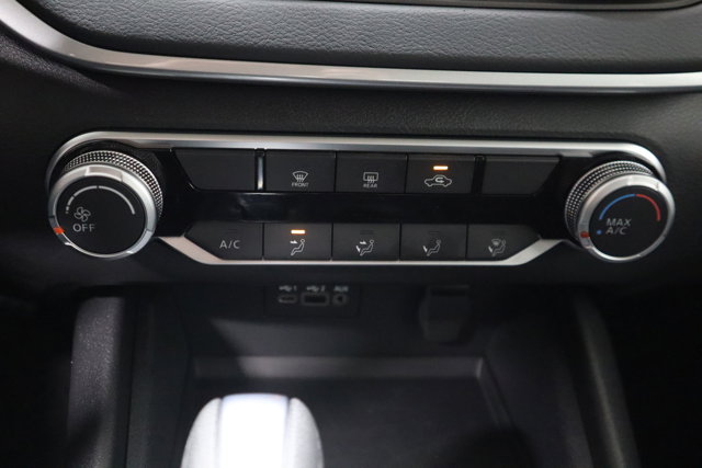 Vehicle image 18 of 27