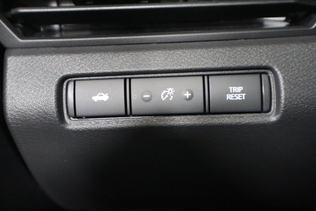 Vehicle image 13 of 27