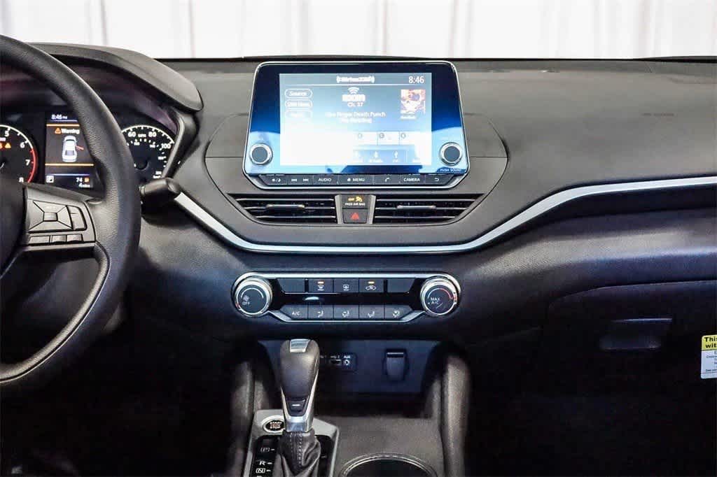 2025 Nissan Altima S Image 15 of 39