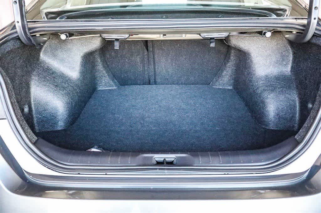 2025 Nissan Altima S Image 10 of 39