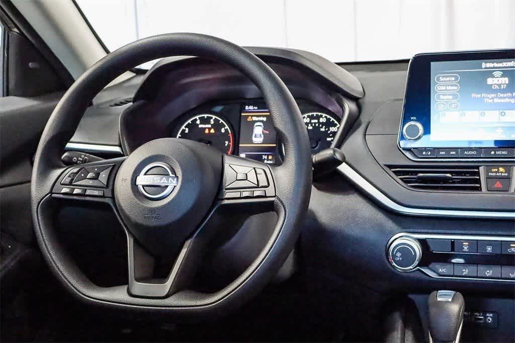 2025 Nissan Altima S Image 14 of 39