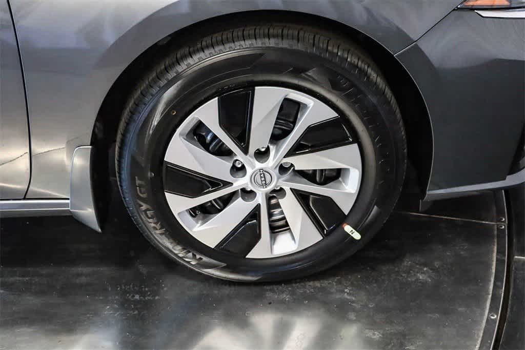 2025 Nissan Altima S Image 8 of 39