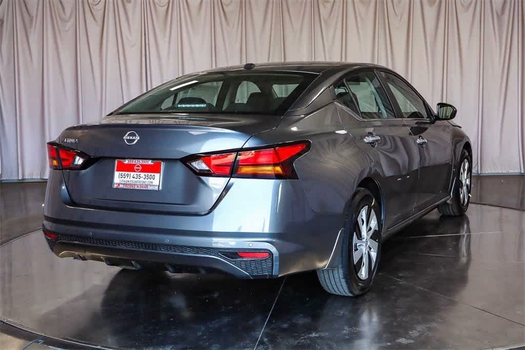 2025 Nissan Altima S Image 3 of 39