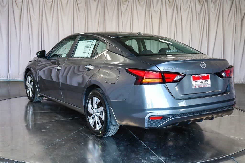 2025 Nissan Altima S Image 5 of 39