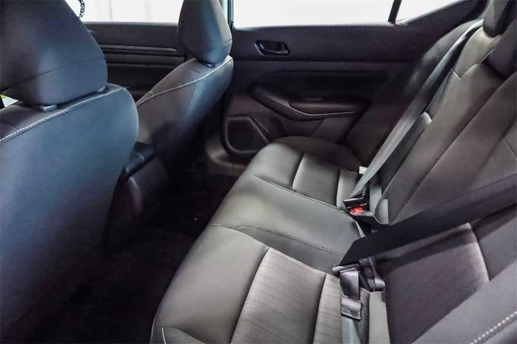 2025 Nissan Altima S Image 12 of 40