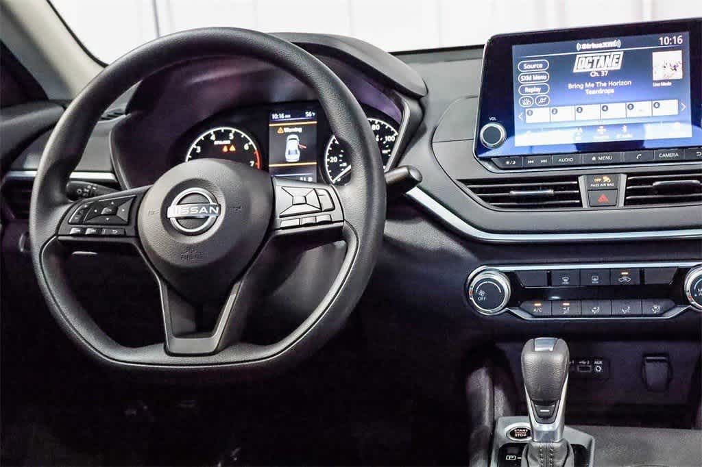 2025 Nissan Altima S Image 17 of 40