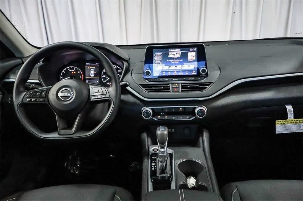 2025 Nissan Altima S Image 16 of 40