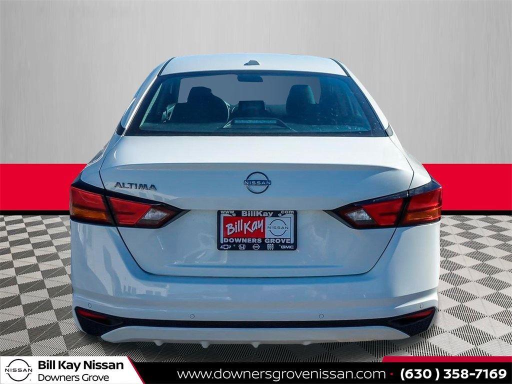 Vehicle image 5 of 24