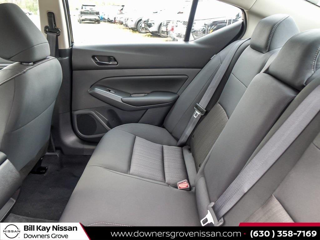 Vehicle image 15 of 24