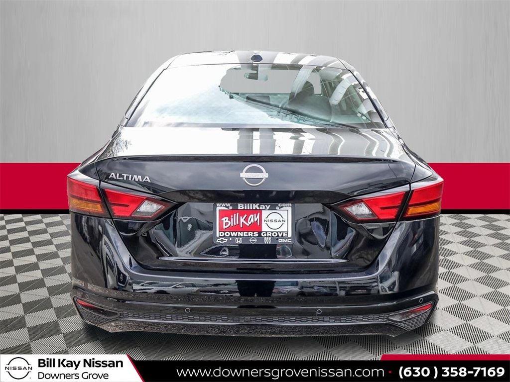 Vehicle image 6 of 24