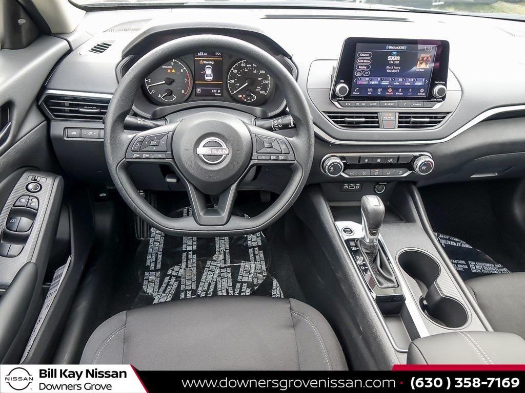 Vehicle image 16 of 24