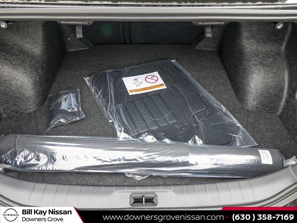 Vehicle image 10 of 24