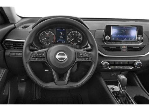 2025 Nissan Altima S Image 10 of 18