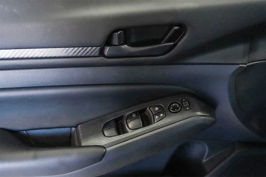 2025 Nissan Altima S Image 23 of 40