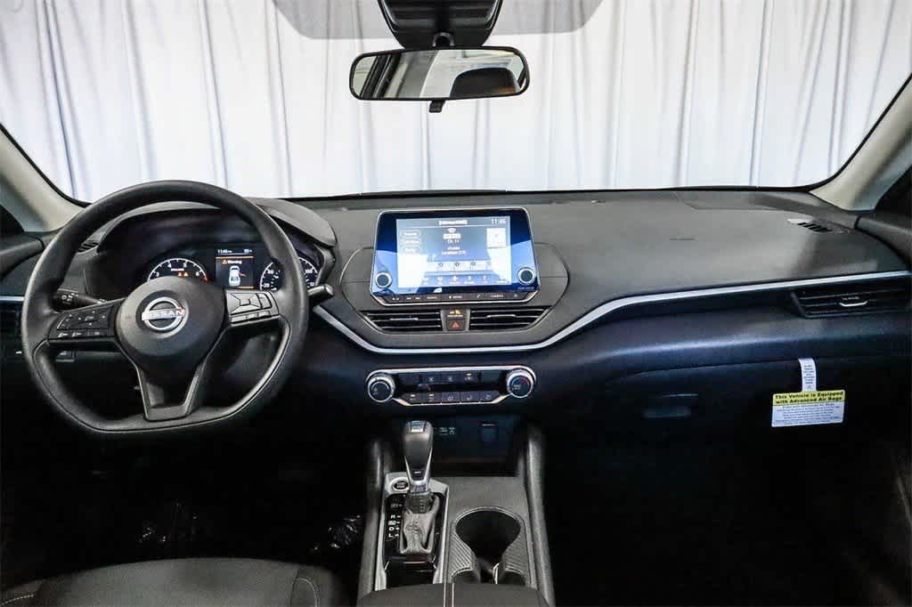 2025 Nissan Altima S Image 15 of 40