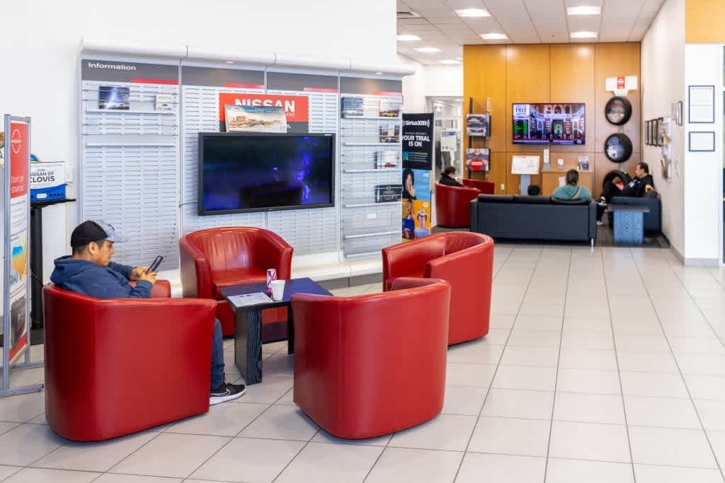 2025 Nissan Altima S Image 33 of 40