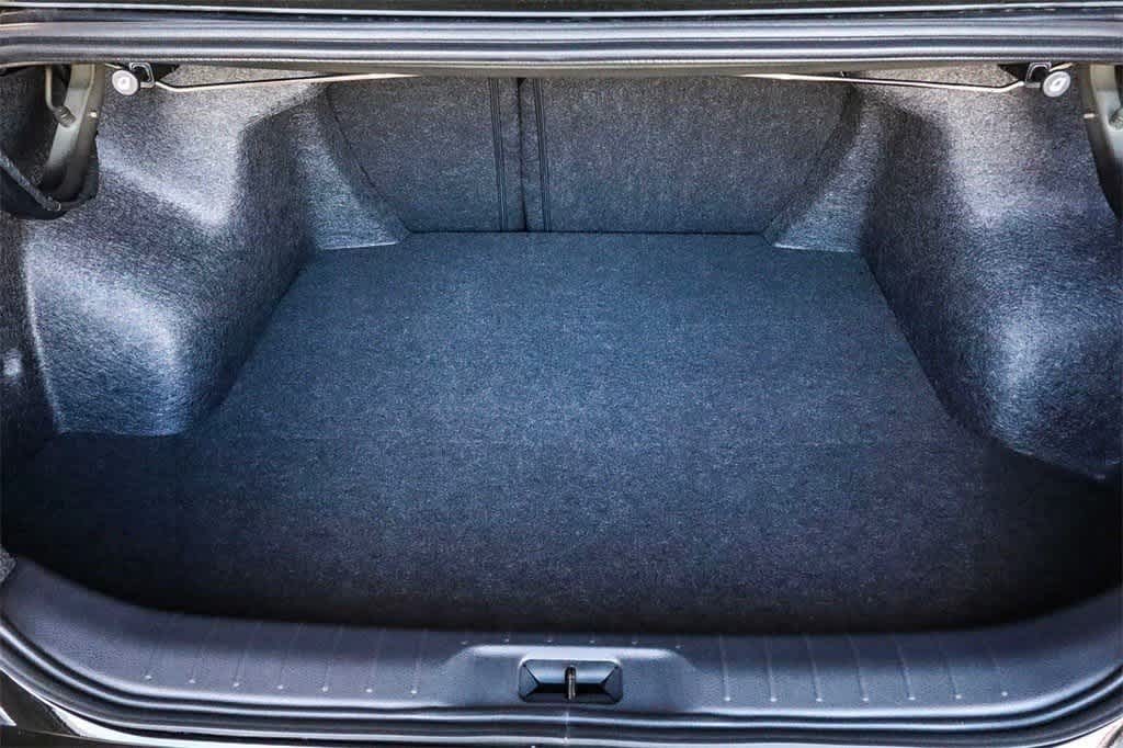 2025 Nissan Altima S Image 10 of 40