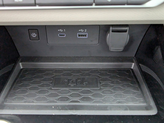 Vehicle image 9 of 30